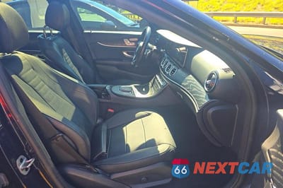 Piąte zdjęcie samochodu w środku: 2022 MERCEDES-BENZ E 350 VIN:W1KZF8DB5NB084530 - miniatura