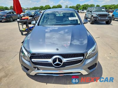 Piąte zdjęcie samochodu w środku: 2018 MERCEDES-BENZ GLC COUPE 300 4MATIC VIN:WDC0J4KB2JF389672 - miniatura