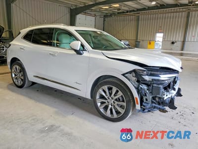 Czwarte zdjęcie samochodu z boku: 2023 BUICK ENVISION AVENIR VIN:LRBFZSR45PD071858 - miniatura