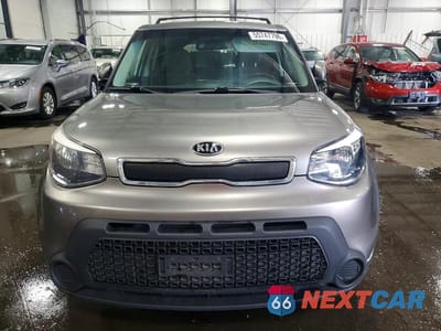 Piąte zdjęcie samochodu w środku: 2016 KIA SOUL BASE VIN:KNDJN2A2XG7325323 - miniatura