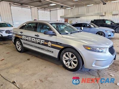 Czwarte zdjęcie samochodu z boku: 2019 FORD TAURUS POLICE INTERCEPTOR VIN:1FAHP2MK0KG113775 - miniatura