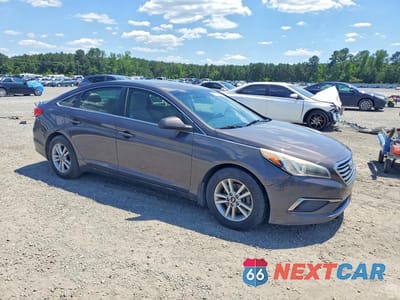 Czwarte zdjęcie samochodu z boku: 2016 HYUNDAI SONATA SE VIN:5NPE24AF1GH380697 - miniatura