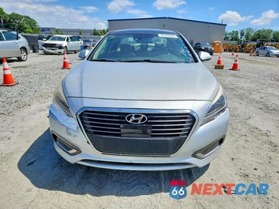Piąte zdjęcie samochodu w środku: 2017 HYUNDAI SONATA HYBRID LIMITED VIN:KMHE34L39HA077073 - miniatura