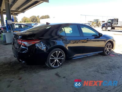 Trzecie zdjęcie samochodu z tyłu: 2020 TOYOTA CAMRY SE VIN:4T1G11AK7LU879233 - miniatura