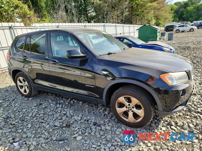 Czwarte zdjęcie samochodu z boku: 2012 BMW X3 VIN:5UXWX5C57CL725946 - miniatura