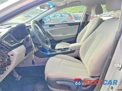 Zdjęcie 7 z 13 samochodu: 2019 HYUNDAI SONATA SE VIN:5NPE24AF4KH741073 - miniatura