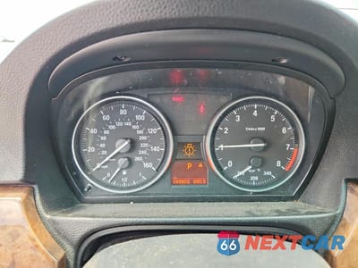 Zdjęcie 9 z 12 samochodu: 2009 BMW 335 I VIN:WBAPM73569E190743 - miniatura