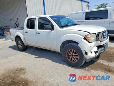 Czwarte zdjęcie samochodu z boku: 2016 NISSAN FRONTIER SV VIN:1N6AD0ERXGN788022 - miniatura