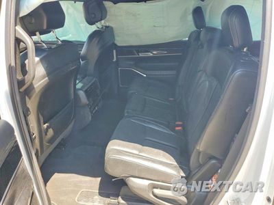 Zdjęcie 11 z 14 samochodu: 2022 JEEP WAGONEER SERIES III VIN:1C4SJVDT1NS200677 - miniatura