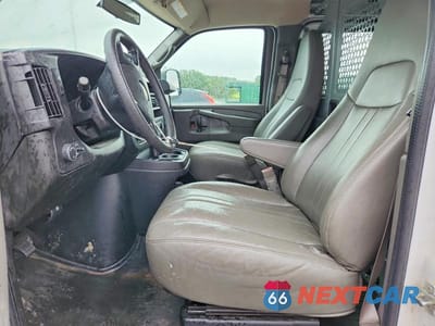 Zdjęcie 7 z 13 samochodu: 2015 CHEVROLET EXPRESS G2500 VIN:1GCWGFCF4F1275091 - miniatura