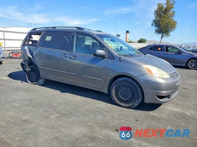 Czwarte zdjęcie samochodu z boku: 2004 TOYOTA SIENNA LE 7 PASSENGER VIN:5TDZA23CX4S081758 - miniatura