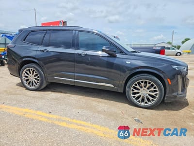 Czwarte zdjęcie samochodu z boku: 2020 CADILLAC XT6 SPORT VIN:1GYKPHRS6LZ115669 - miniatura