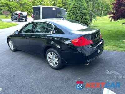 Trzecie zdjęcie samochodu z tyłu: 2011 INFINITI G37 SEDAN X VIN:JN1CV6ARXBM350894 - miniatura