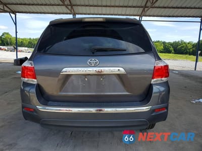 Zdjęcie 6 z 12 samochodu: 2013 TOYOTA HIGHLANDER SE VIN:5TDZK3EH4DS129279 - miniatura