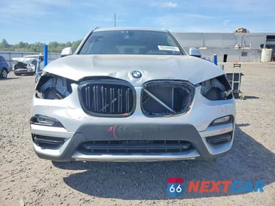 Piąte zdjęcie samochodu w środku: 2018 BMW X3 XDRIVE30I VIN:5UXTR9C55JLC82569 - miniatura
