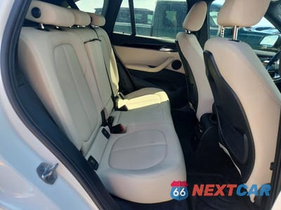 Zdjęcie 10 z 12 samochodu: 2021 BMW X1 SDRIVE28I VIN:WBXJG7C07M5U25599 - miniatura