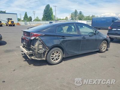 Trzecie zdjęcie samochodu z tyłu: 2016 TOYOTA PRIUS FOUR VIN:JTDKARFU6G3022811 - miniatura