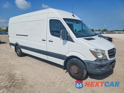 Czwarte zdjęcie samochodu z boku: 2018 MERCEDES-BENZ SPRINTER 2500 DELIVERY VAN VIN:WD3PE8CD2JP588399 - miniatura