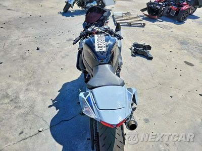 Zdjęcie 6 z 9 samochodu: 2020 SUZUKI GSX-R600 VIN:JS1GN7FA5L7100268 - miniatura