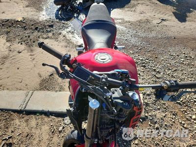Piąte zdjęcie samochodu w środku: 2017 YAMAHA FZ09 VIN:JYARN53E9HA002120 - miniatura