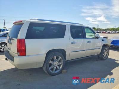 Trzecie zdjęcie samochodu z tyłu: 2010 CADILLAC ESCALADE ESV PREMIUM VIN:1GYUKJEF1AR108455 - miniatura