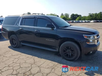 Czwarte zdjęcie samochodu z boku: 2018 CHEVROLET SUBURBAN K1500 LT VIN:1GNSKHKC0JR371284 - miniatura