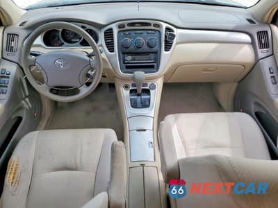 Zdjęcie 8 z 12 samochodu: 2004 TOYOTA HIGHLANDER BASE VIN:JTEDP21A240036595 - miniatura
