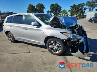 Czwarte zdjęcie samochodu z boku: 2018 INFINITI QX60 VIN:5N1DL0MNXJC517302 - miniatura