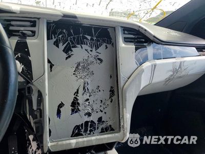 Zdjęcie 9 z 12 samochodu: 2021 TESLA MODEL X VIN:5YJXCDE21MF311418 - miniatura