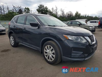 Czwarte zdjęcie samochodu z boku: 2019 NISSAN ROGUE S VIN:5N1AT2MV6KC817998 - miniatura