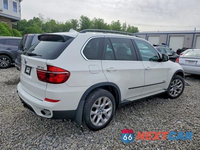 Trzecie zdjęcie samochodu z tyłu: 2013 BMW X5 XDRIVE35I VIN:5UXZV4C58D0B24371 - miniatura