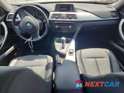 Zdjęcie 8 z 12 samochodu: 2013 BMW 328 I VIN:WBA3A5G55DNP18965 - miniatura