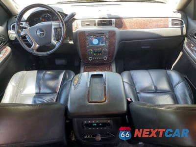 Zdjęcie 8 z 13 samochodu: 2008 GMC YUKON DENALI VIN:1GKFK63858J176836 - miniatura