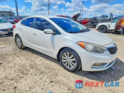 Czwarte zdjęcie samochodu z boku: 2015 KIA FORTE EX VIN:KNAFX4A81F5418190 - miniatura