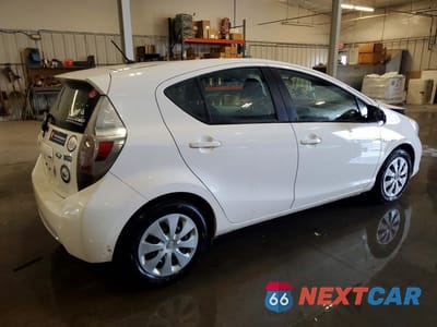 Trzecie zdjęcie samochodu z tyłu: 2012 TOYOTA PRIUS C TWO VIN:JTDKDTB34C1017694 - miniatura