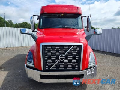 Zdjęcie 9 z 10 samochodu: 2021 VOLVO VNL SEMI TRUCK VIN:4V4NC9EH1MN248335 - miniatura