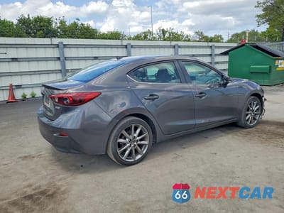 Trzecie zdjęcie samochodu z tyłu: 2018 MAZDA 3 GRAND TOURING VIN:3MZBN1W39JM214790 - miniatura