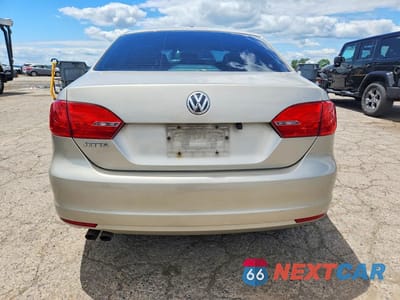 Zdjęcie 6 z 12 samochodu: 2014 VOLKSWAGEN JETTA BASE VIN:3VW2K7AJ7EM335633 - miniatura