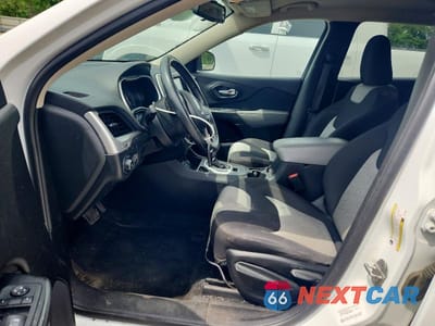 Zdjęcie 7 z 13 samochodu: 2014 JEEP CHEROKEE LATITUDE VIN:1C4PJLCS2EW103001 - miniatura
