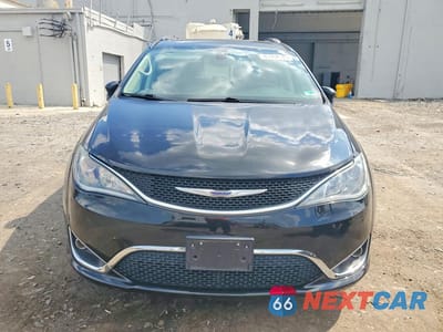 Piąte zdjęcie samochodu w środku: 2018 CHRYSLER PACIFICA TOURING L VIN:2C4RC1BGXJR317886 - miniatura