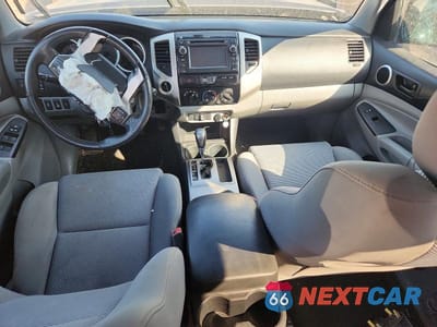 Zdjęcie 8 z 12 samochodu: 2013 TOYOTA TACOMA V6 VIN:3TMLU4EN7DM105246 - miniatura