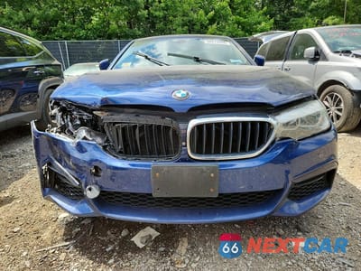 Piąte zdjęcie samochodu w środku: 2019 BMW 530XE VIN:WBAJB1C5XKB375300 - miniatura