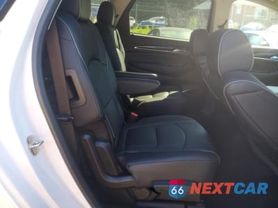 Zdjęcie 10 z 12 samochodu: 2021 BUICK ENCLAVE AVENIR VIN:5GAEVCKWXMJ249837 - miniatura