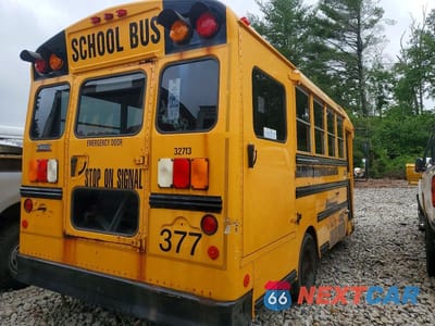 Czwarte zdjęcie samochodu z boku: 2011 CHEVROLET EXPRESS G3 - SCHOOL BUS VIN:1GB3G3BG1B1145585 - miniatura