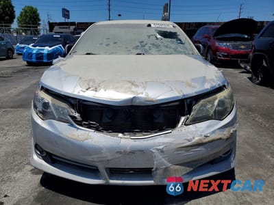 Piąte zdjęcie samochodu w środku: 2014 TOYOTA CAMRY SE VIN:4T1BF1FK6EU816518 - miniatura