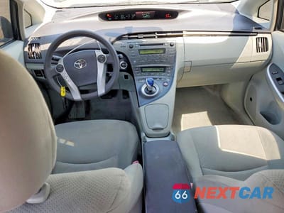 Zdjęcie 8 z 12 samochodu: 2010 TOYOTA PRIUS III VIN:JTDKN3DU1A0051307 - miniatura
