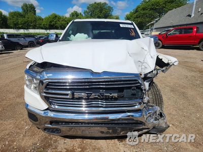 Piąte zdjęcie samochodu w środku: 2024 RAM 1500 LARAMIE VIN:1C6SRFJT0RN183563 - miniatura