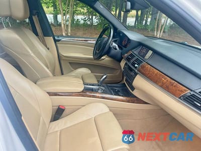 Piąte zdjęcie samochodu w środku: 2012 BMW X5 XDRIVE50I VIN:5UXZV8C52CL425283 - miniatura