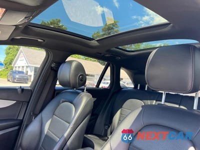 Zdjęcie 9 z 10 samochodu: 2020 MERCEDES-BENZ GLC 300 VIN:WDC0G8DB5LF725949 - miniatura