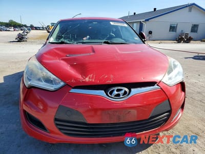 Piąte zdjęcie samochodu w środku: 2012 HYUNDAI VELOSTER BASE VIN:KMHTC6AD2CU041747 - miniatura